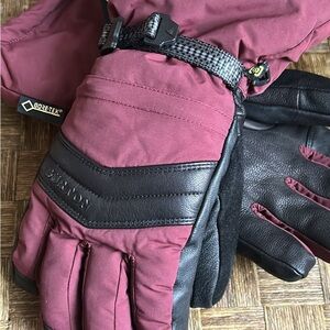 Burton Leather Gore-Tex Women’s Burgundy and Black Gloves
